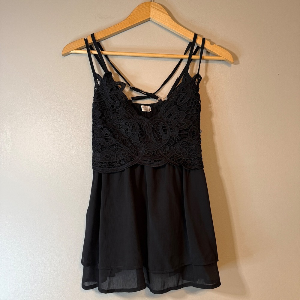Eager Black Crochet Lace Tiered Chiffon Cami Top Adjustable Straps Size Medium